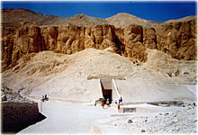 Eins der vielen Gr&auml;ber im Tal der K&ouml;nige